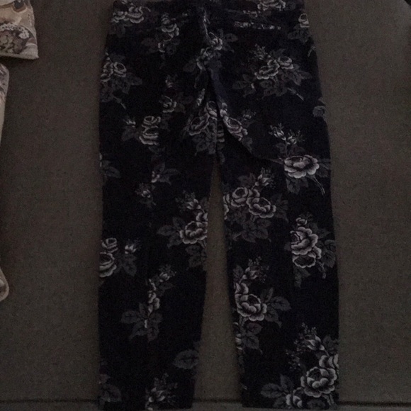 Navy blue floral work pants from the Gap size 6 - Picture 2 of 2